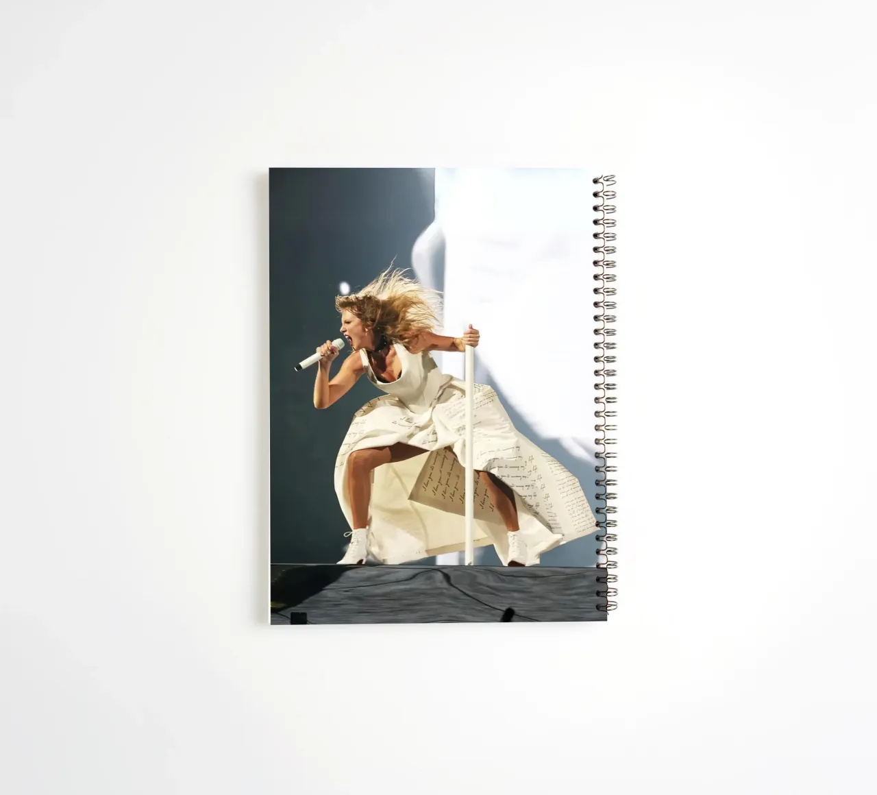 Taylor Swift diario ad anelli da hendrikklamb