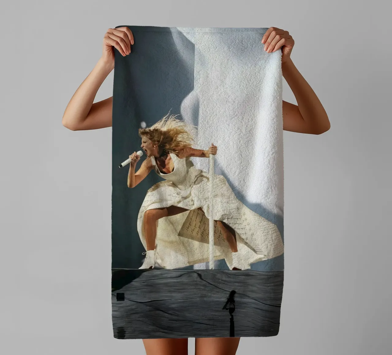 Taylor Swift badhanddoek van hendrikklamb