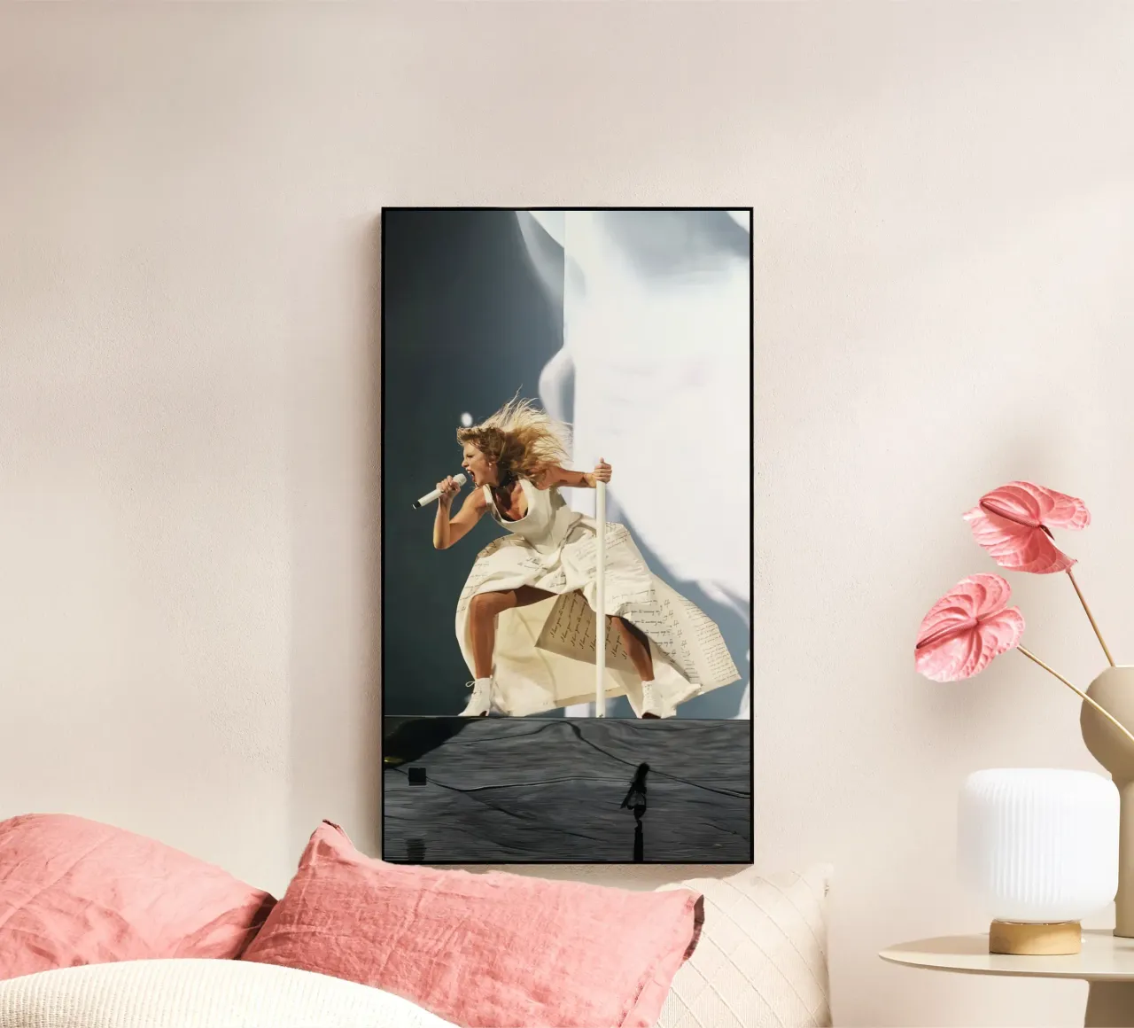 Taylor Swift plexiglass da hendrikklamb