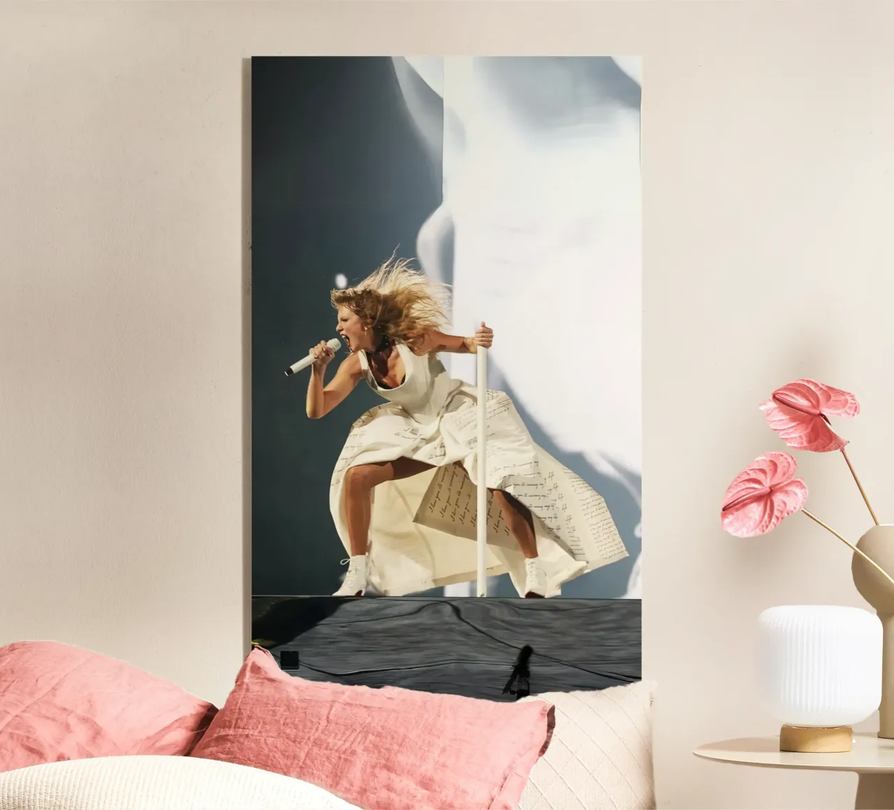 Taylor Swift plexiglass da hendrikklamb