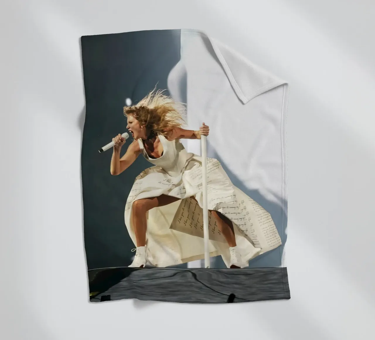Taylor Swift Fleecedecke von hendrikklamb