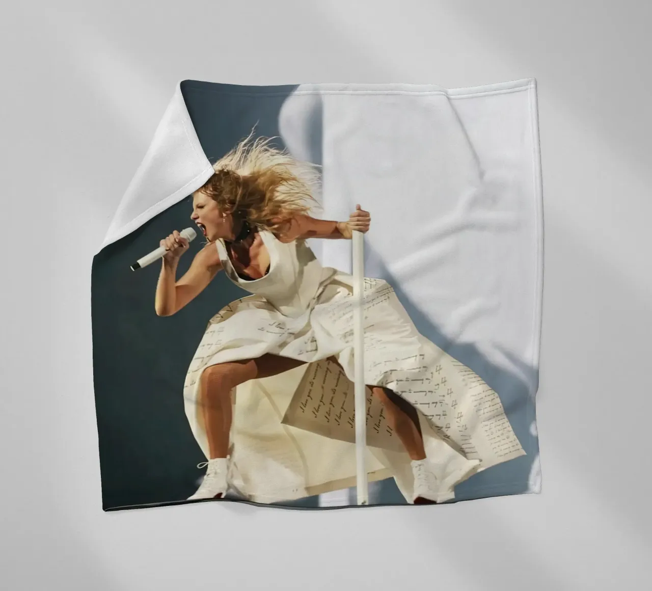 Taylor Swift Fleecedecke von hendrikklamb