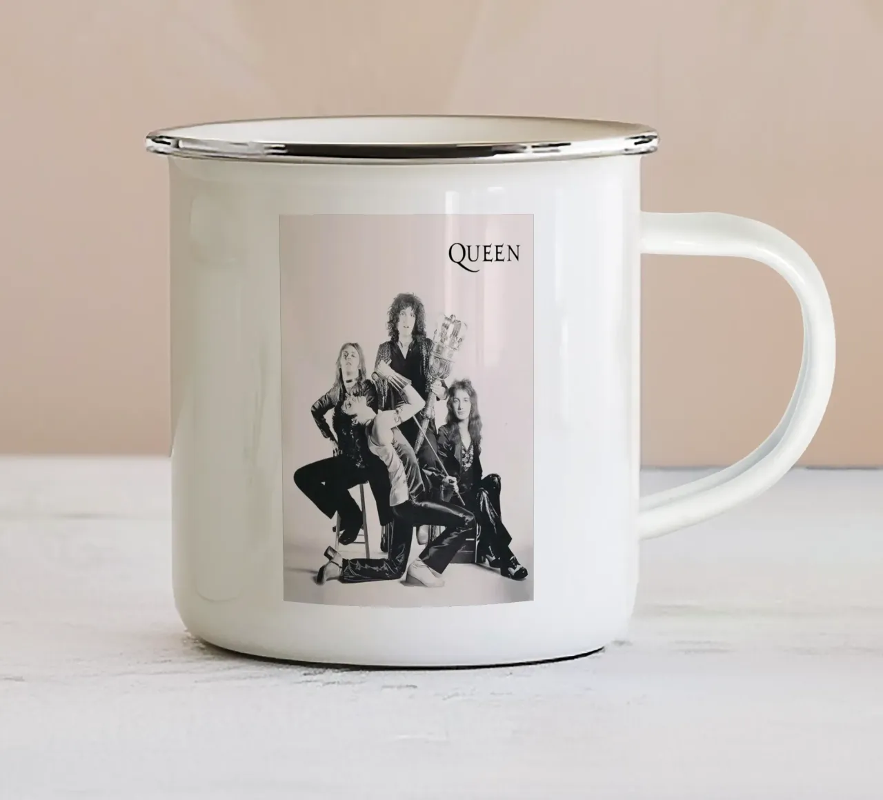 Queen tazza in smalto da hendrikklamb