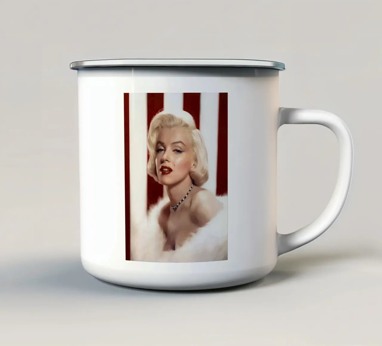 Marilyn Monroe: Bellezza, fama e tragedia tazza in smalto da valentinomartinst