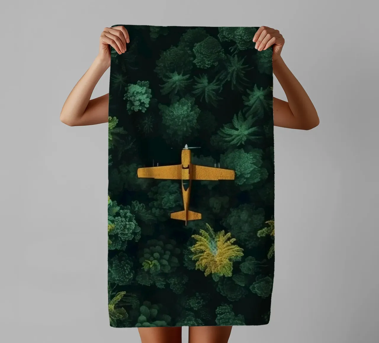 fly through forest badhanddoek van scoten