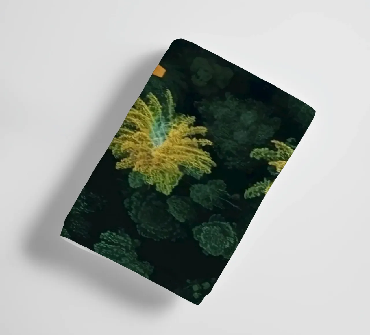 fly through forest badhanddoek van scoten
