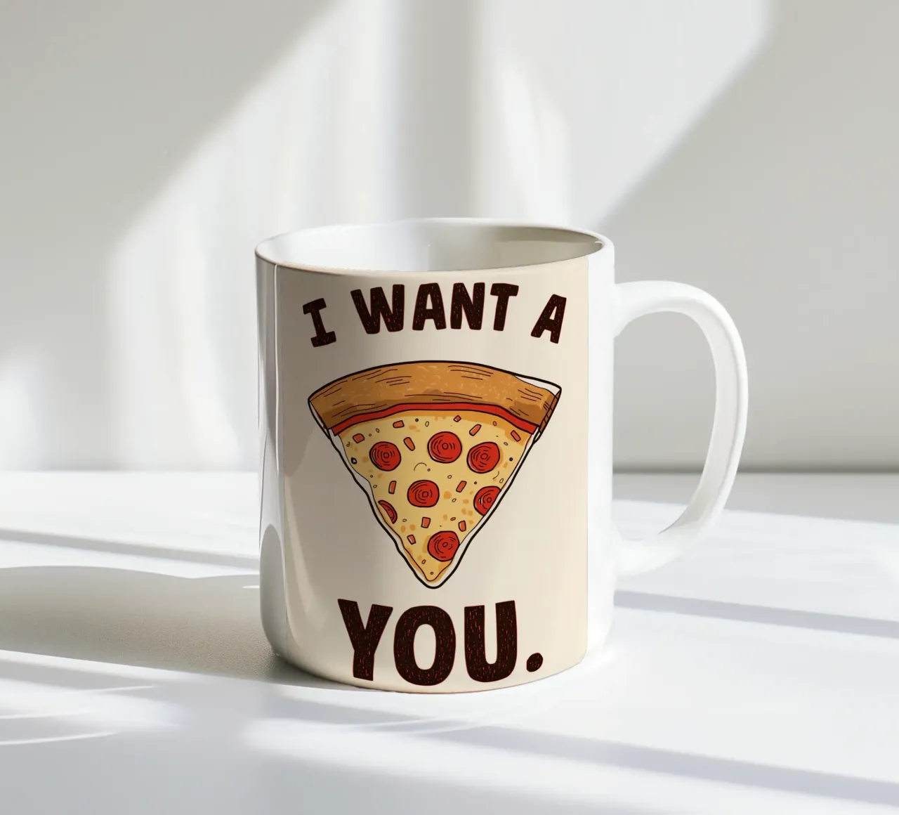 Pizza slice with "I WANT A Pizza YOU" tazza in ceramica da DesignDoodle