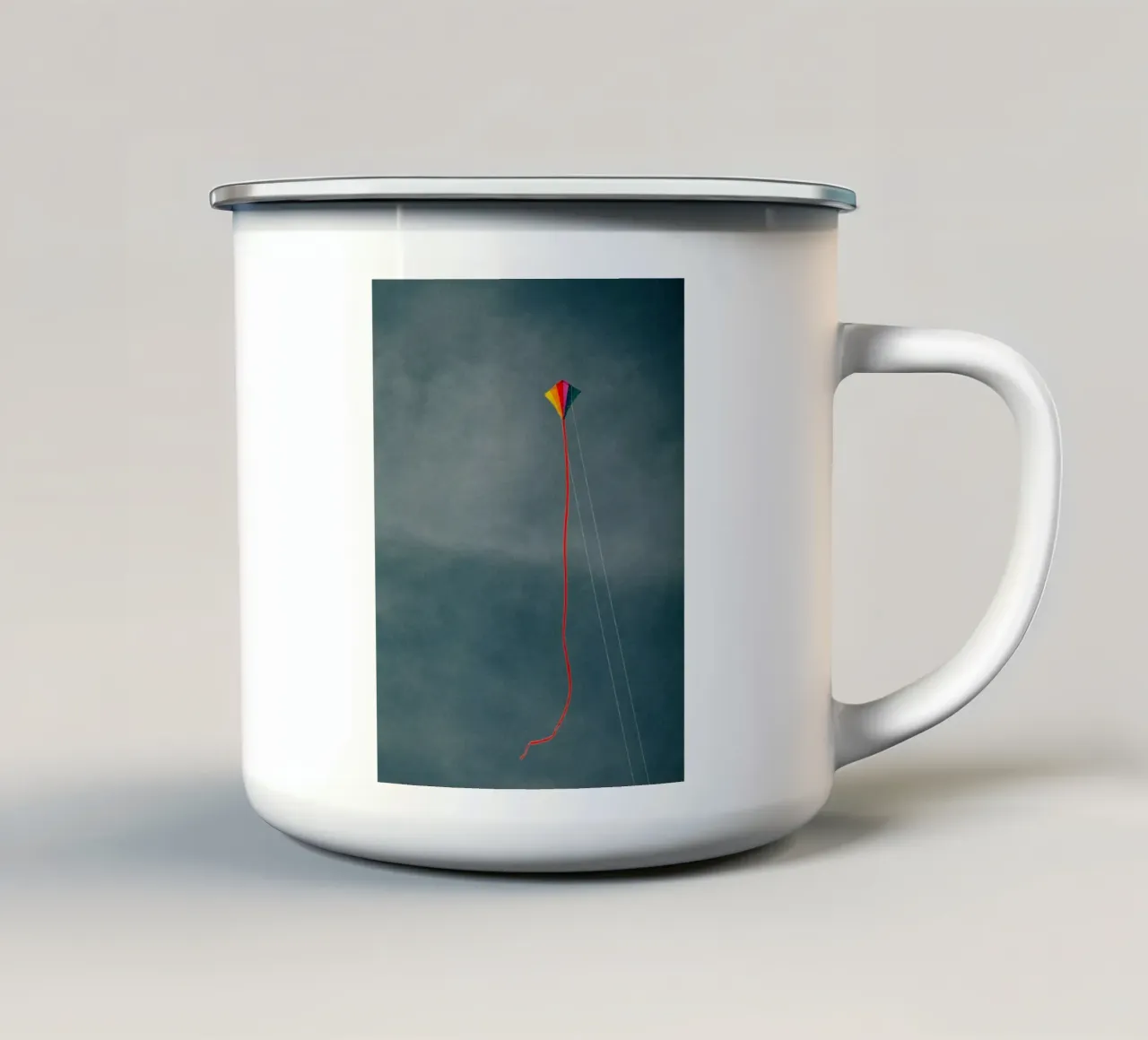 kite flying color tazza in smalto da juli