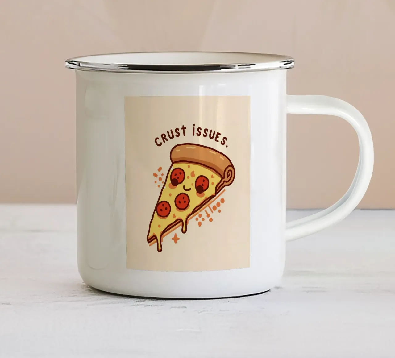 Sorridente fetta di pizza al salame piccante "Problemi di crosta" tazza in smalto da DesignDoodle