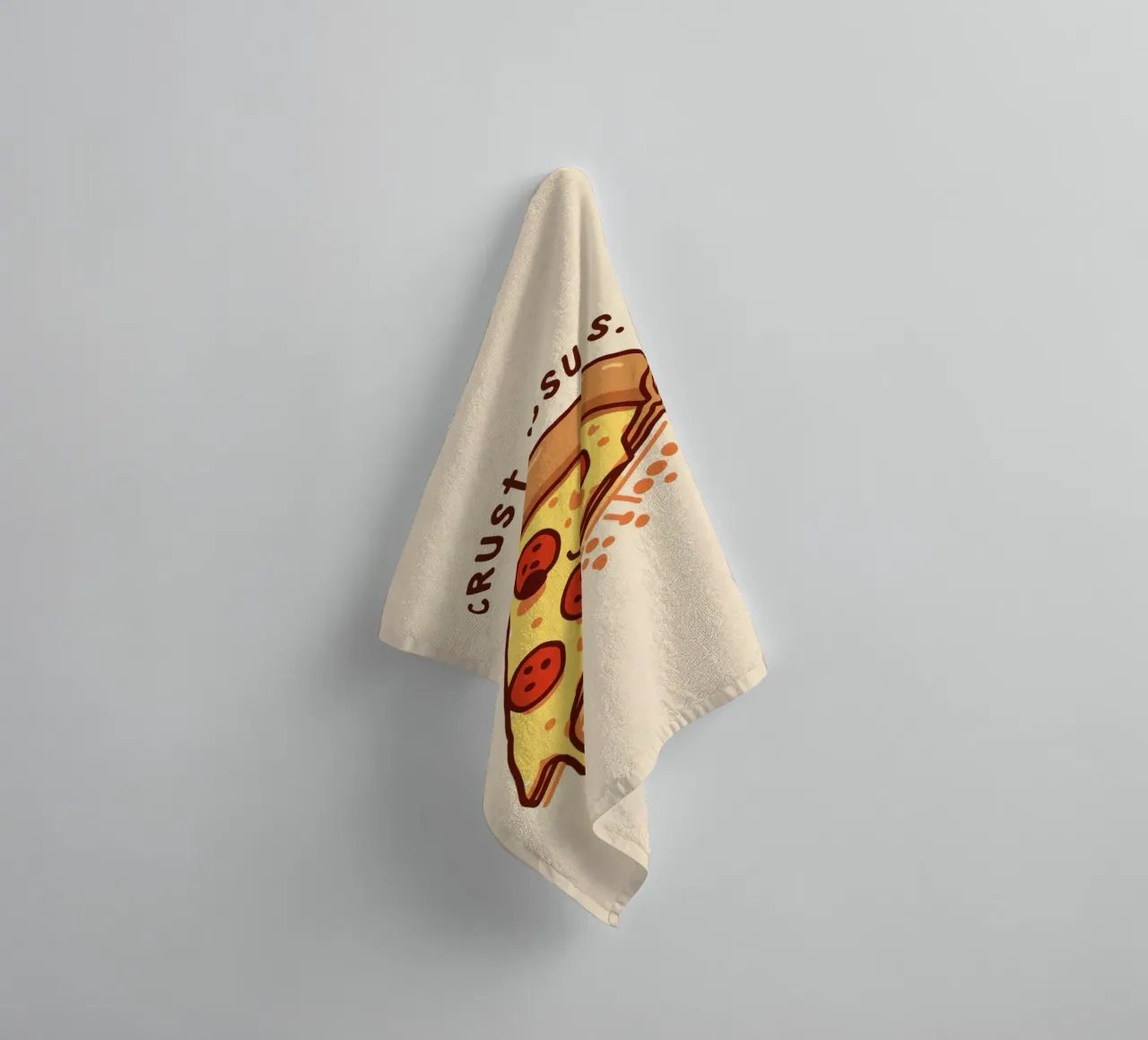 Sorridente fetta di pizza al salame piccante "Problemi di crosta" asciugamano da bagno da DesignDoodle