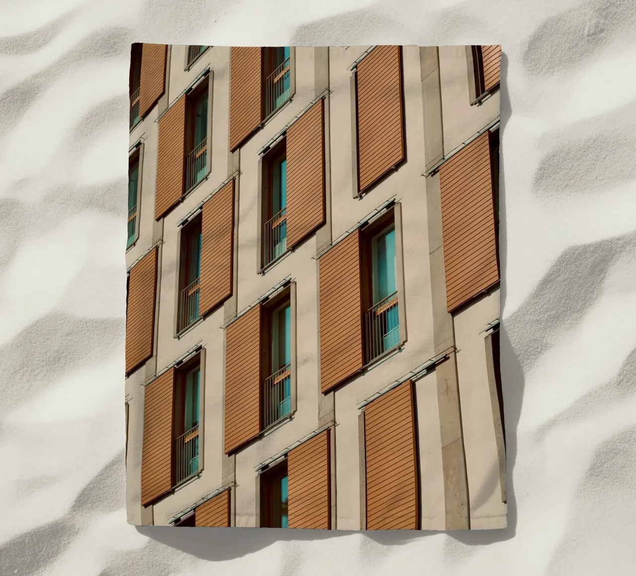 striped window building telo mare da juli