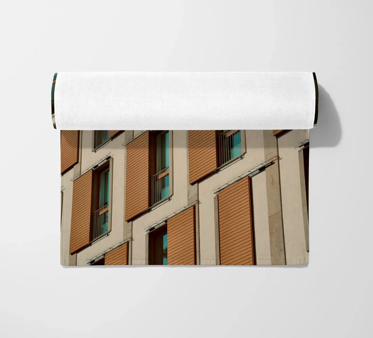 striped window building telo mare da juli
