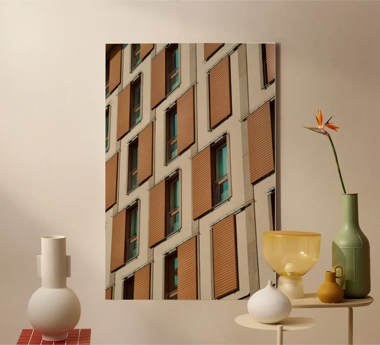 striped window building tela da juli