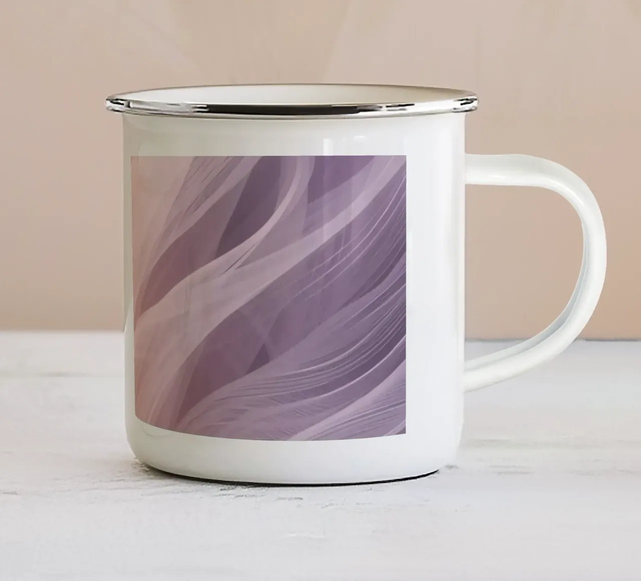 Onde traslucide in tessuto nei colori pesca e lavanda tazza in smalto da DesignDoodle