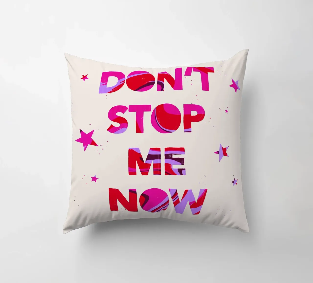 Non fermarmi ora cuscino da nicigabrieldesigns