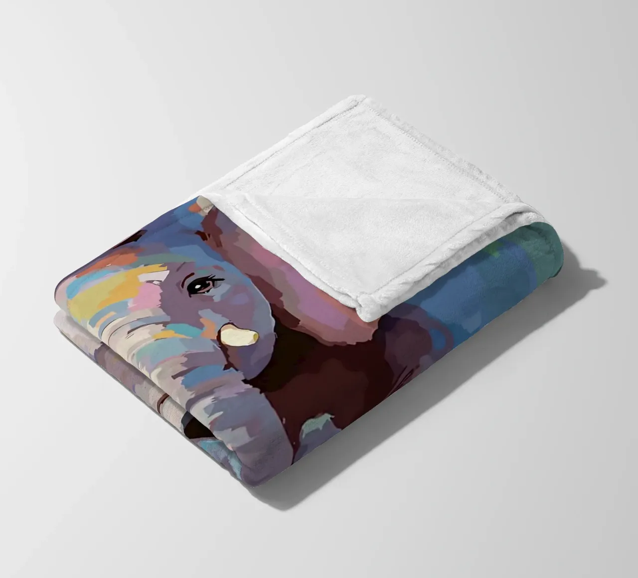 Elefante sul wc con carta igienica coperta in pile da JoyWalkerShop