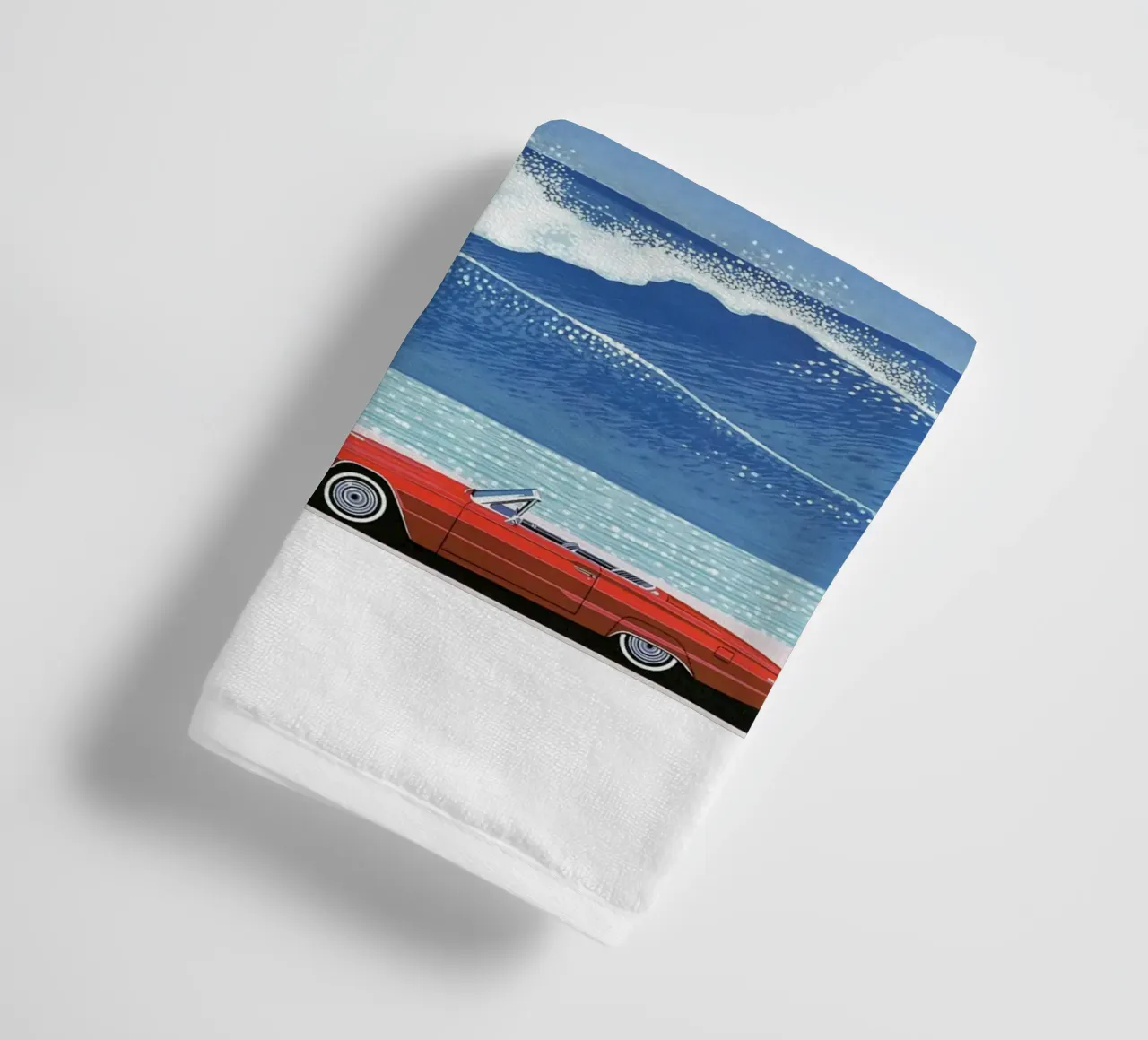 Red Car VIntage Hiroshi Nagai asciugamano da bagno da KOOL STORE