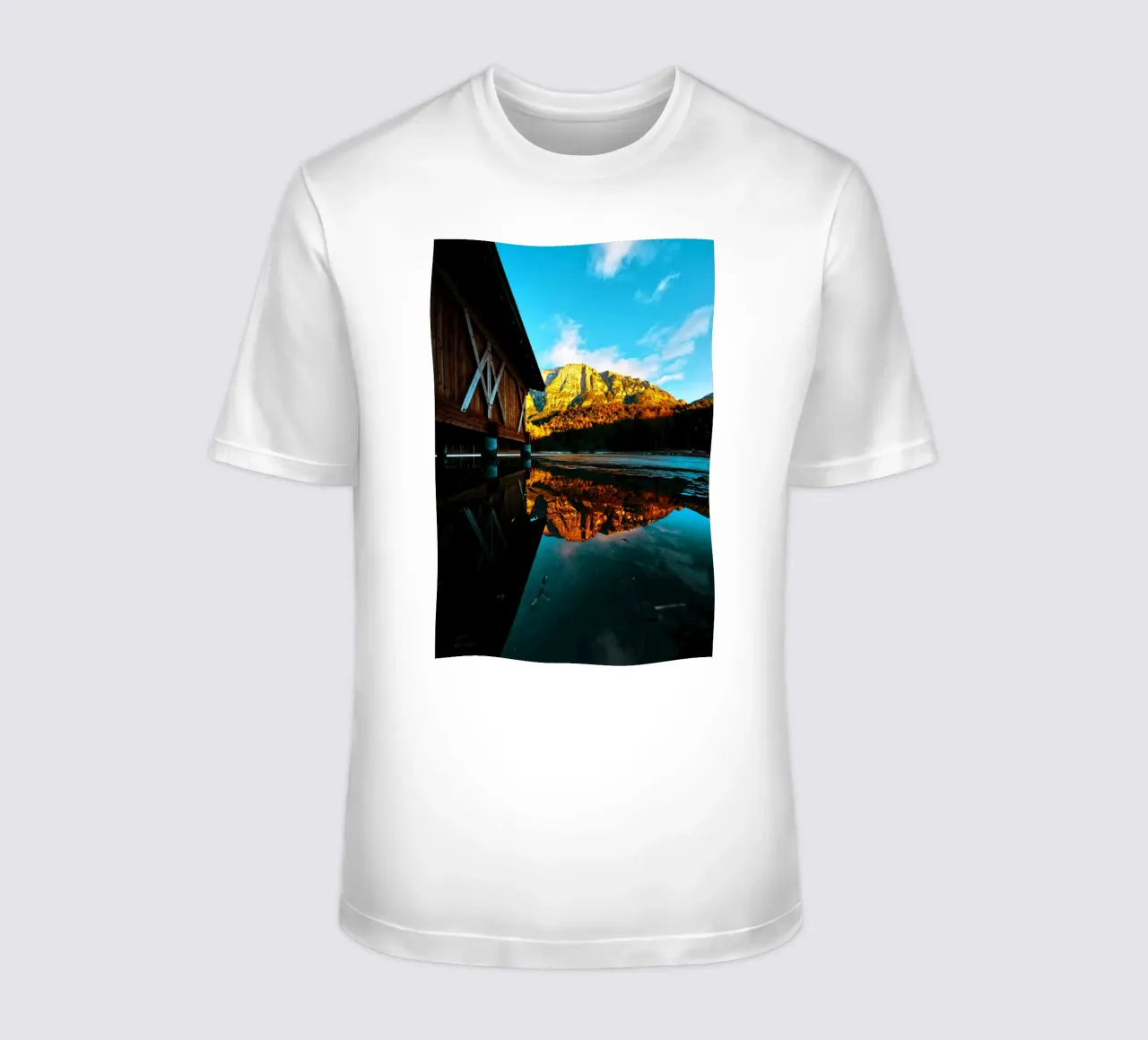 Dolomites mountain reflection t-shirt da Fjöllart