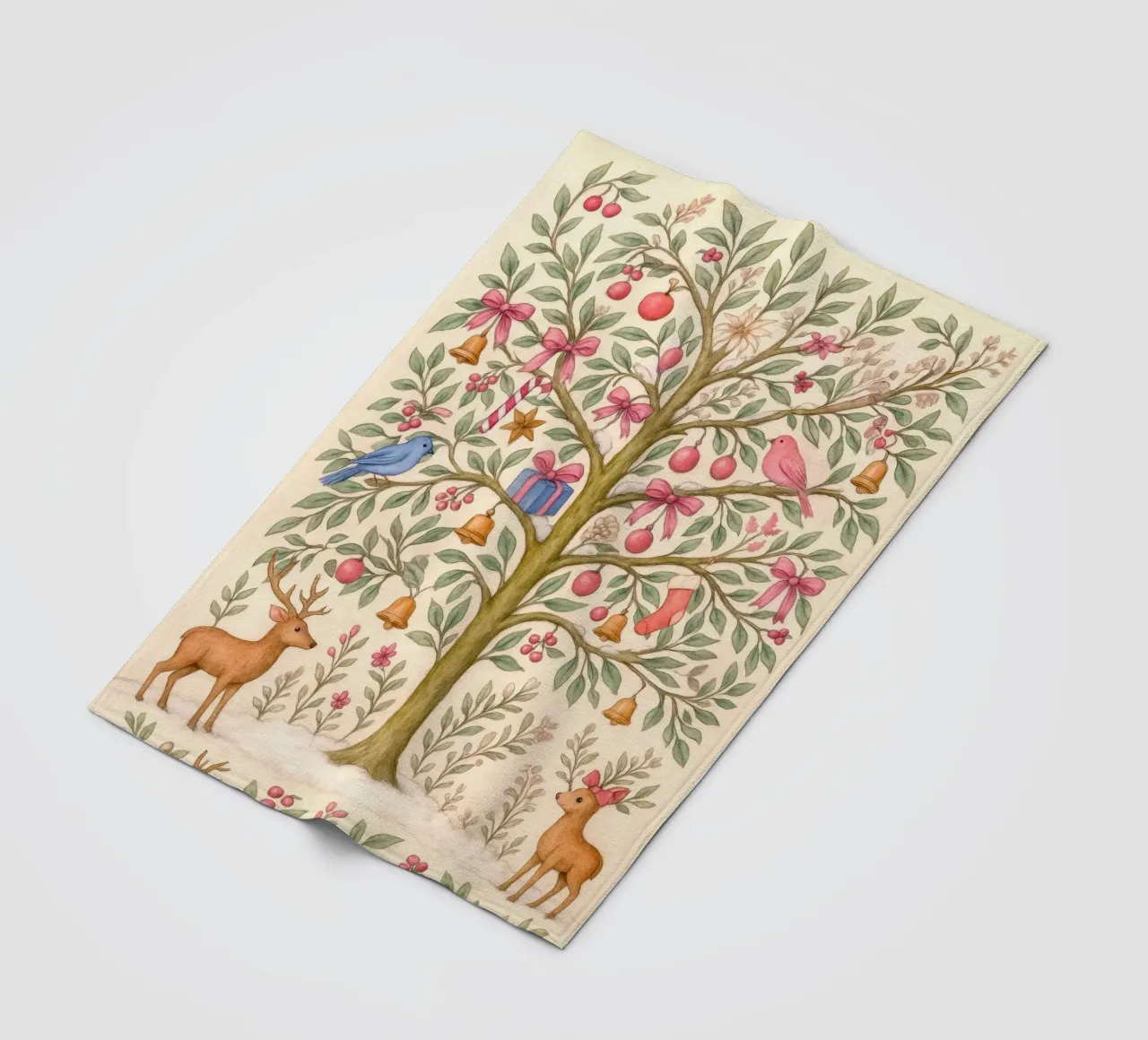 Stravagante albero di Natale rosa con cervi, uccelli e fiocchi coperta in pile da GentleEchoes Dreamlight