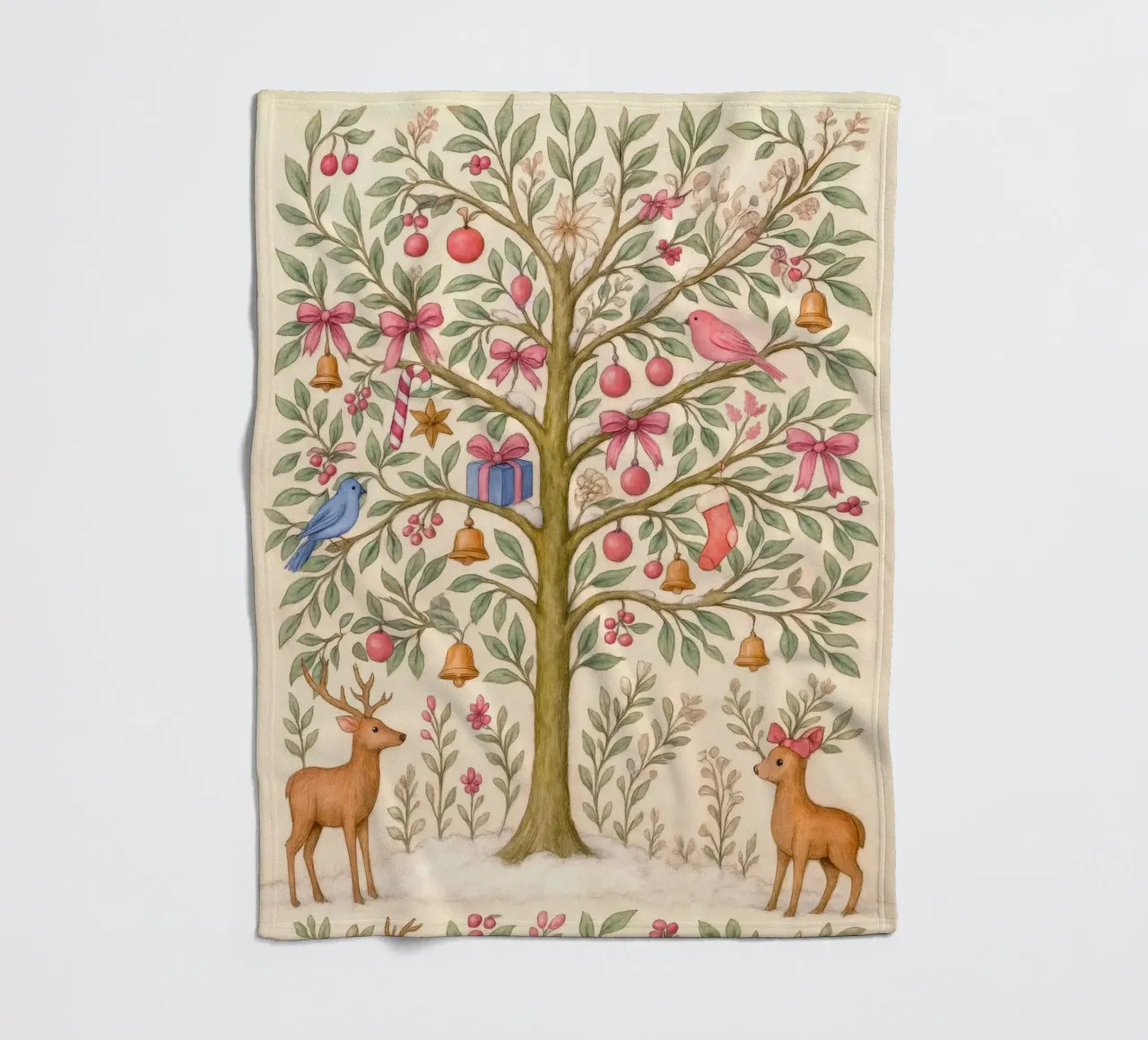 Stravagante albero di Natale rosa con cervi, uccelli e fiocchi coperta in pile da GentleEchoes Dreamlight