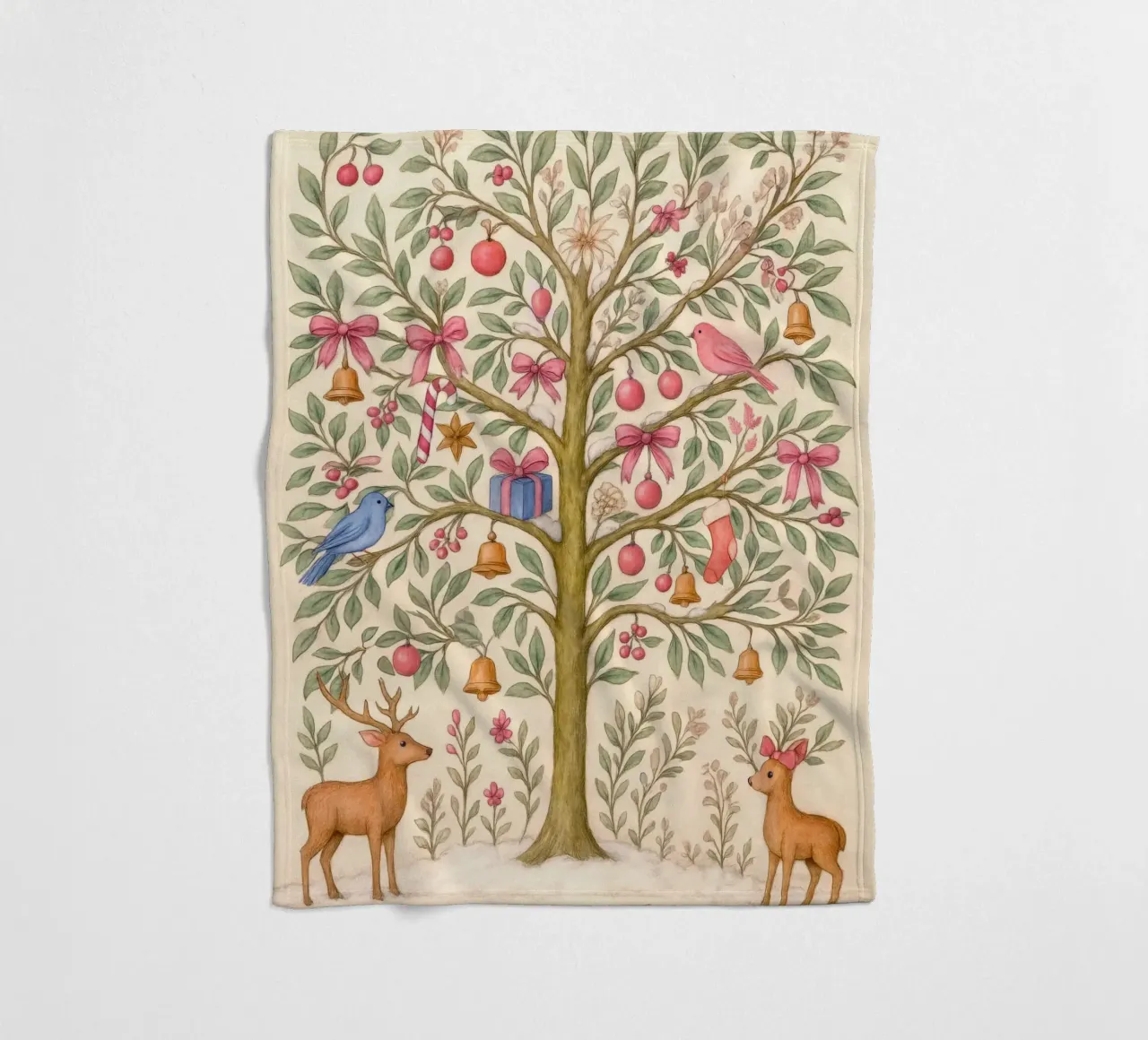 Stravagante albero di Natale rosa con cervi, uccelli e fiocchi coperta in pile da GentleEchoes Dreamlight
