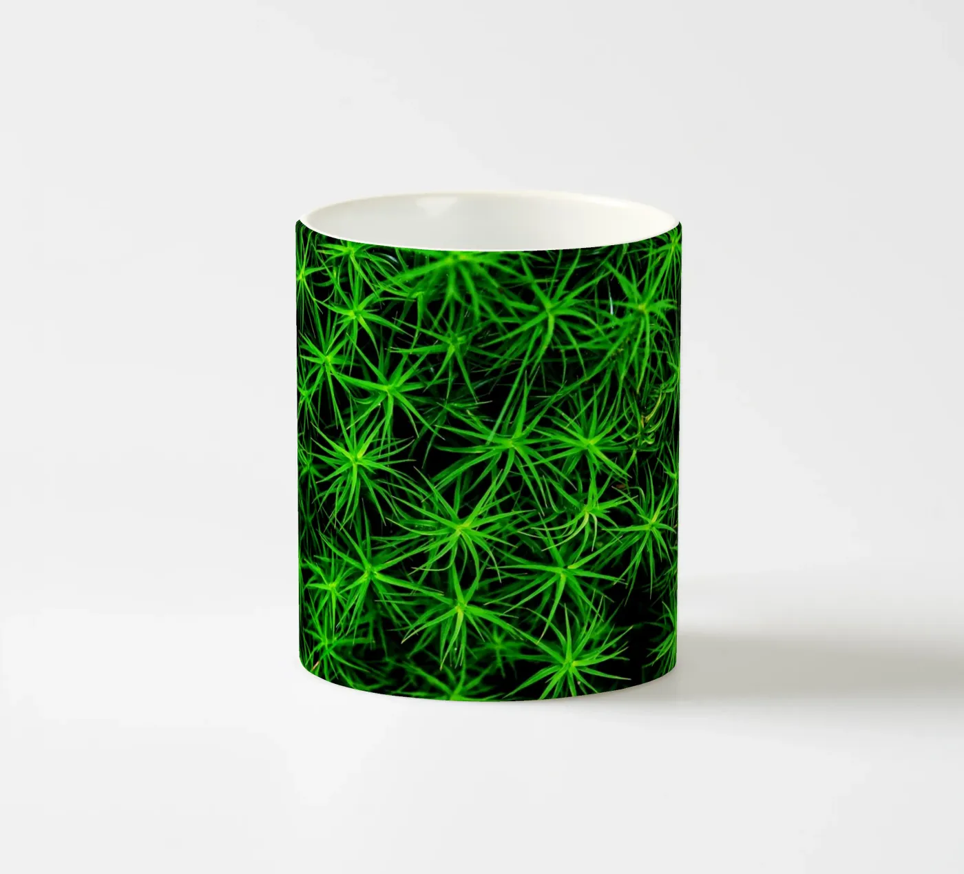 Moss pattern ceramic mug by Fjöllart