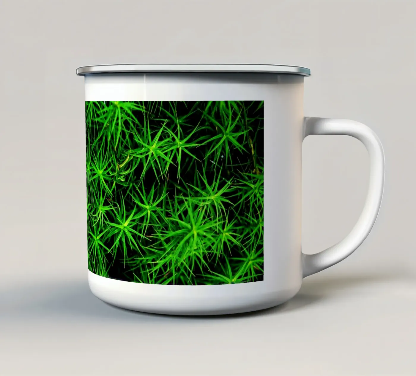 Moss pattern enamel mug by Fjöllart