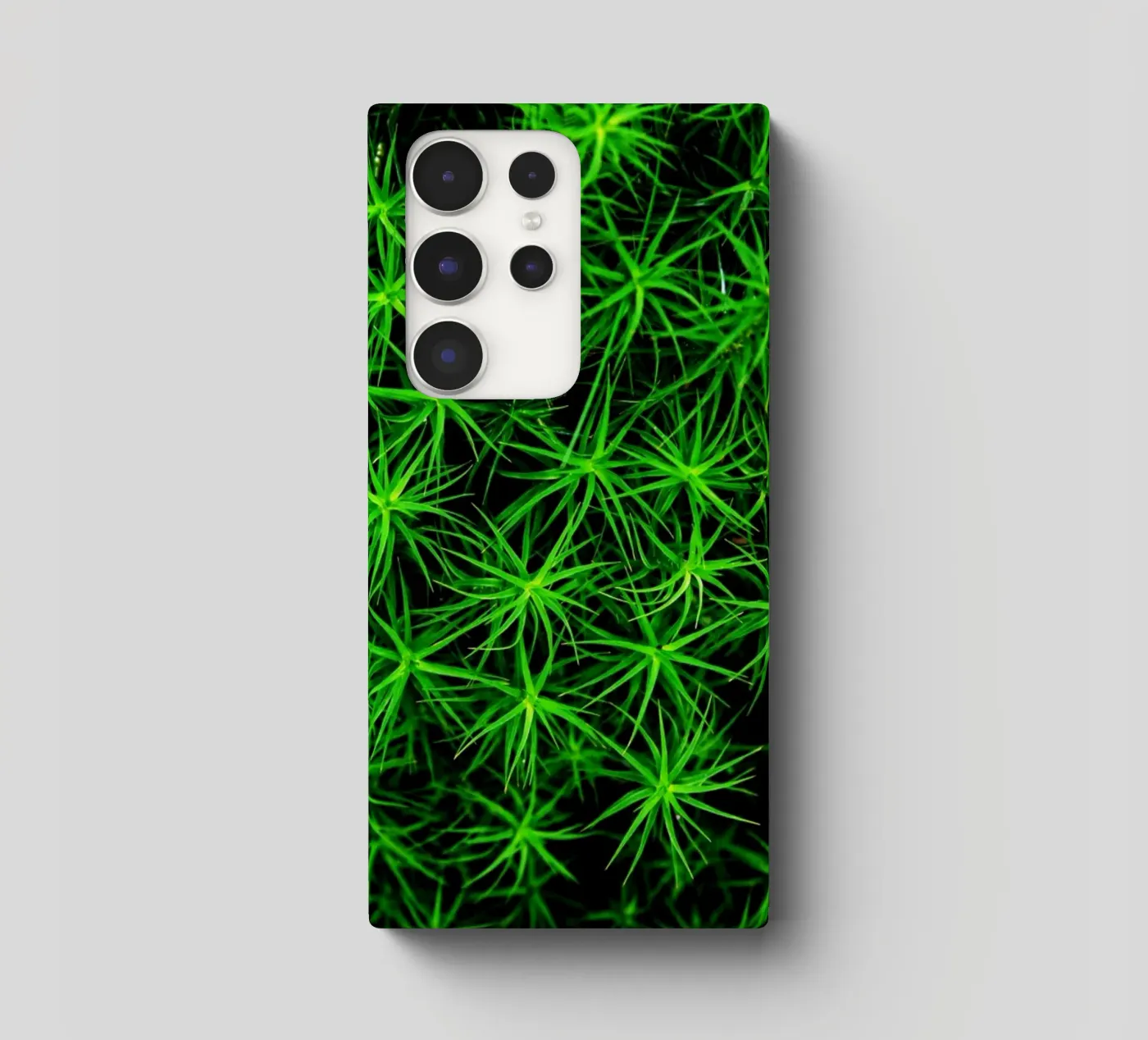 Moss pattern samsung phone case by Fjöllart