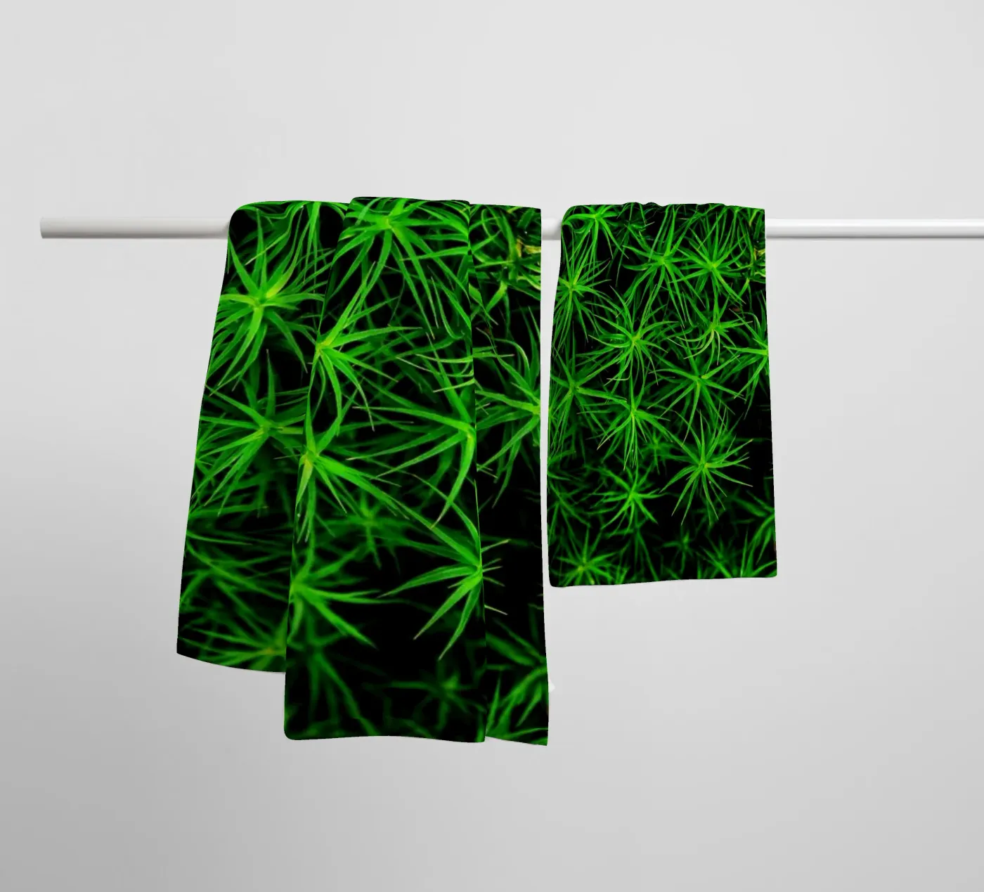 Moss pattern towel by Fjöllart