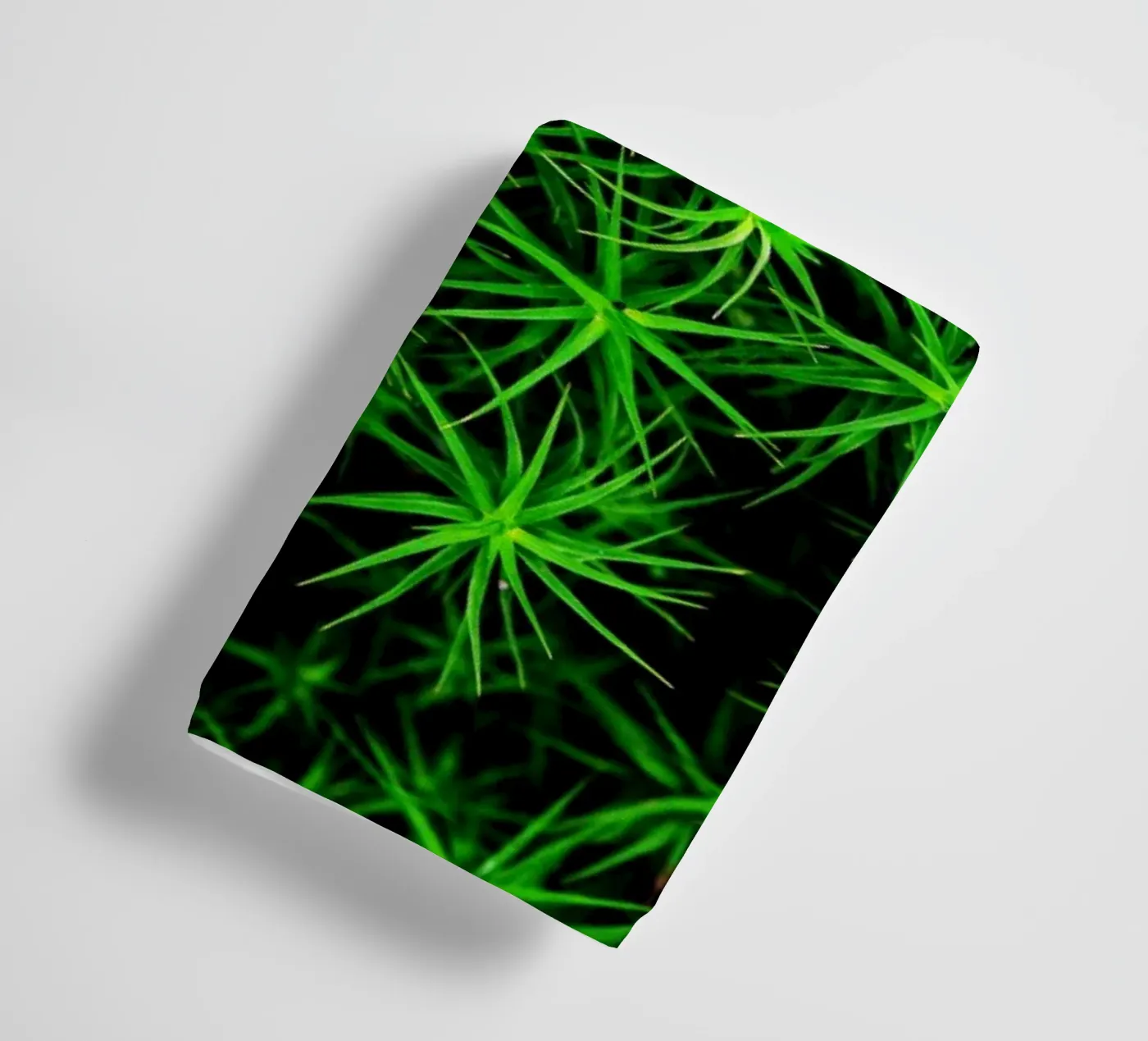 Moss pattern towel by Fjöllart