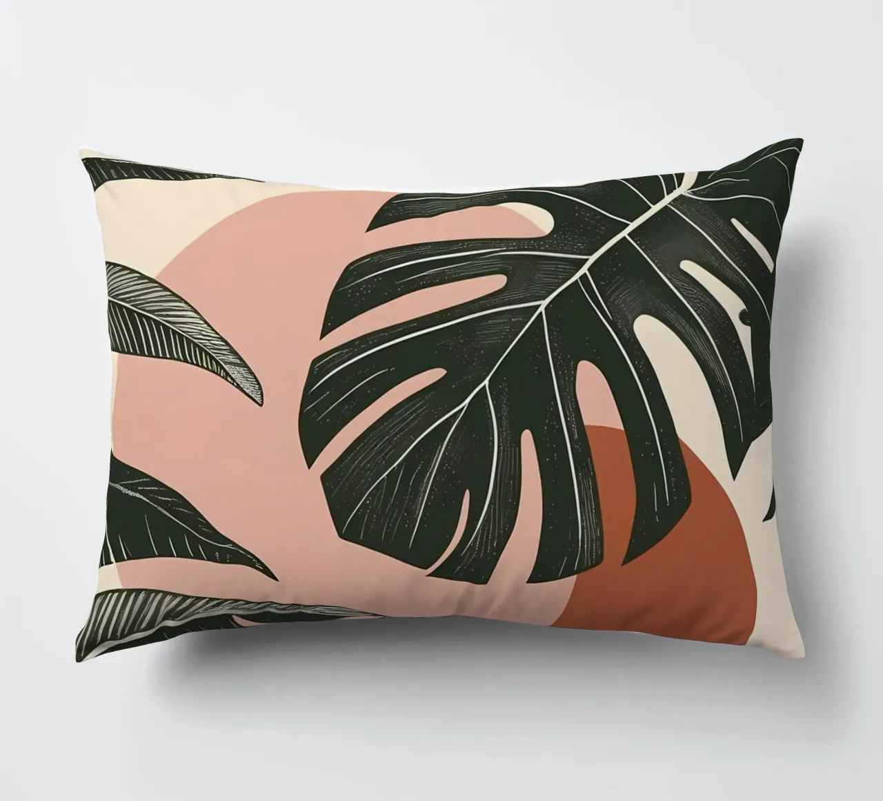 Foglie di Monstera tropicale con calde forme astratte di sole cuscino da Bloom And Brush