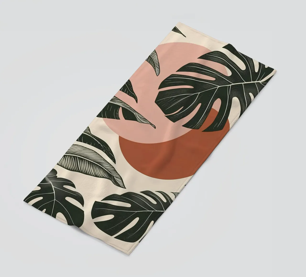 Foglie di Monstera tropicale con calde forme astratte di sole telo mare da Bloom And Brush