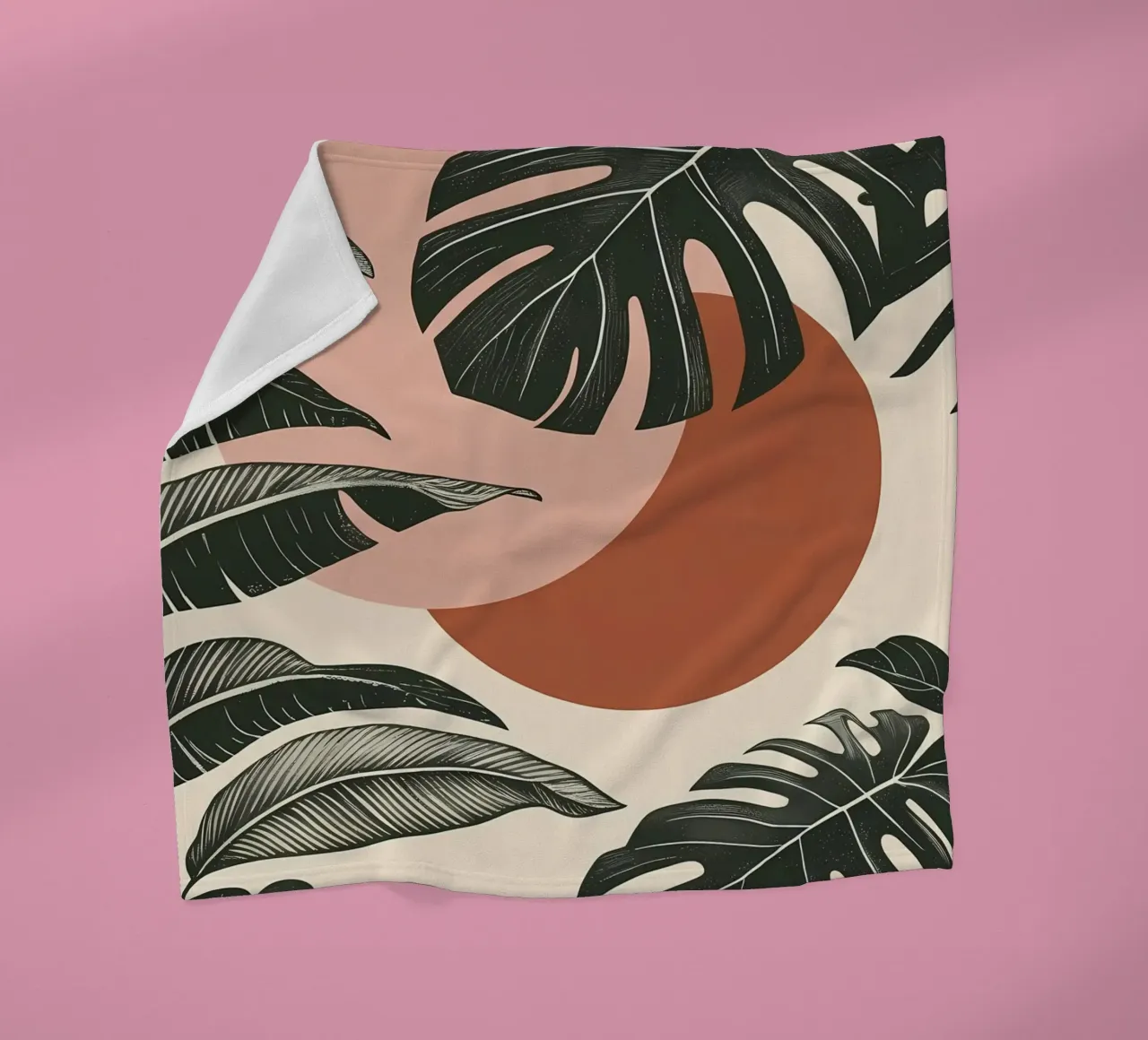 Foglie di Monstera tropicale con calde forme astratte di sole coperta in pile da Bloom And Brush