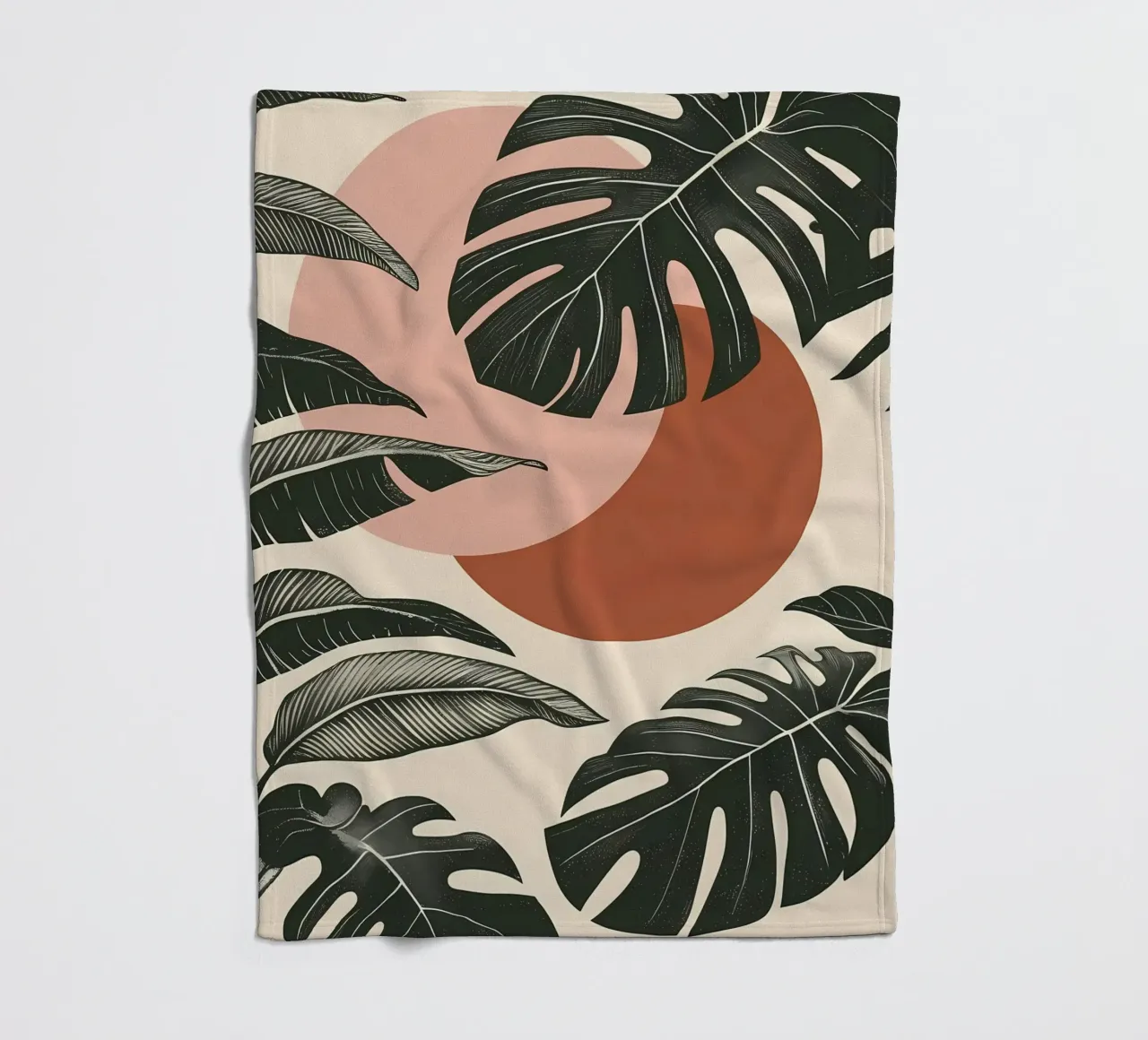 Foglie di Monstera tropicale con calde forme astratte di sole coperta in pile da Bloom And Brush