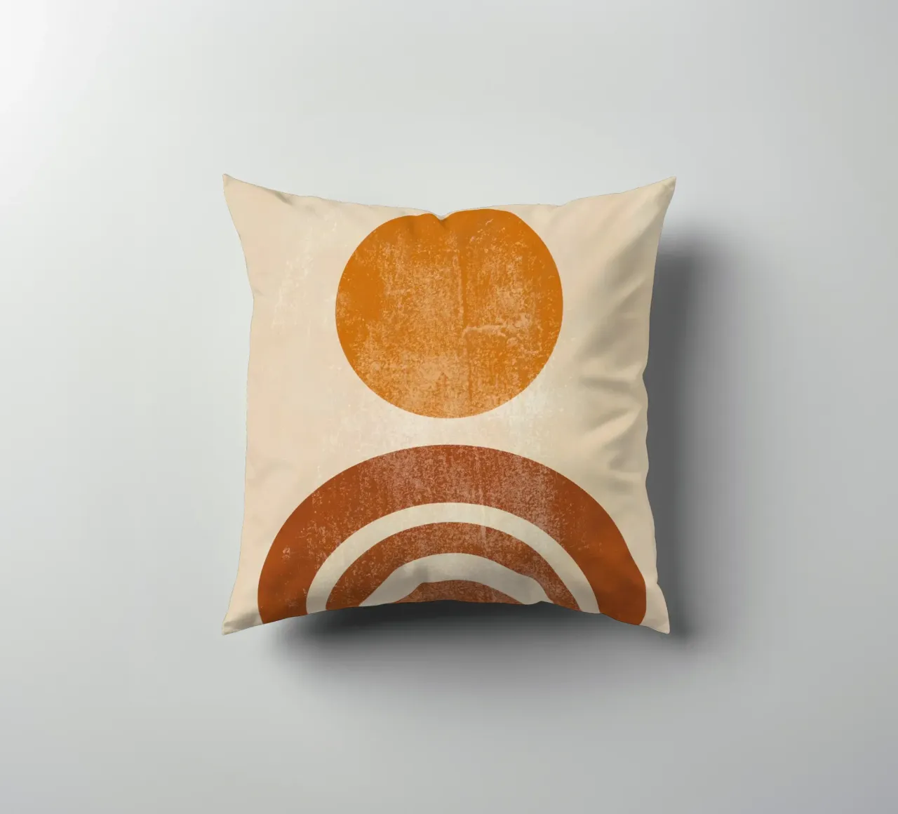 Abstracte Retro Zon & Boog Print kussen van Aralyn