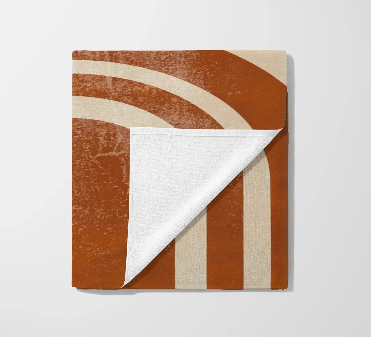 Abstrakte Retro Sonne & Bogen Druck Strandtuch von Aralyn