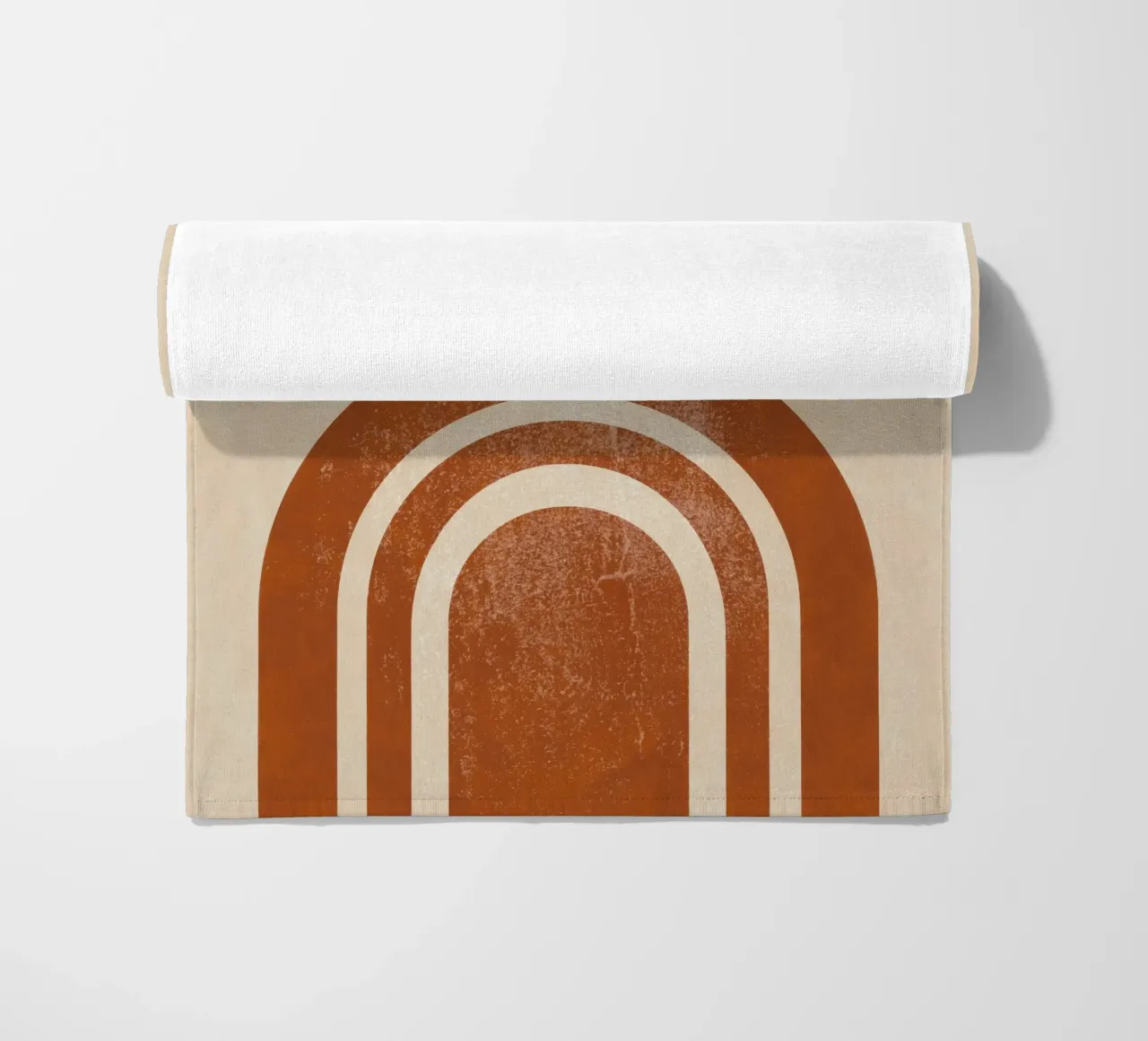 Abstrakte Retro Sonne & Bogen Druck Strandtuch von Aralyn