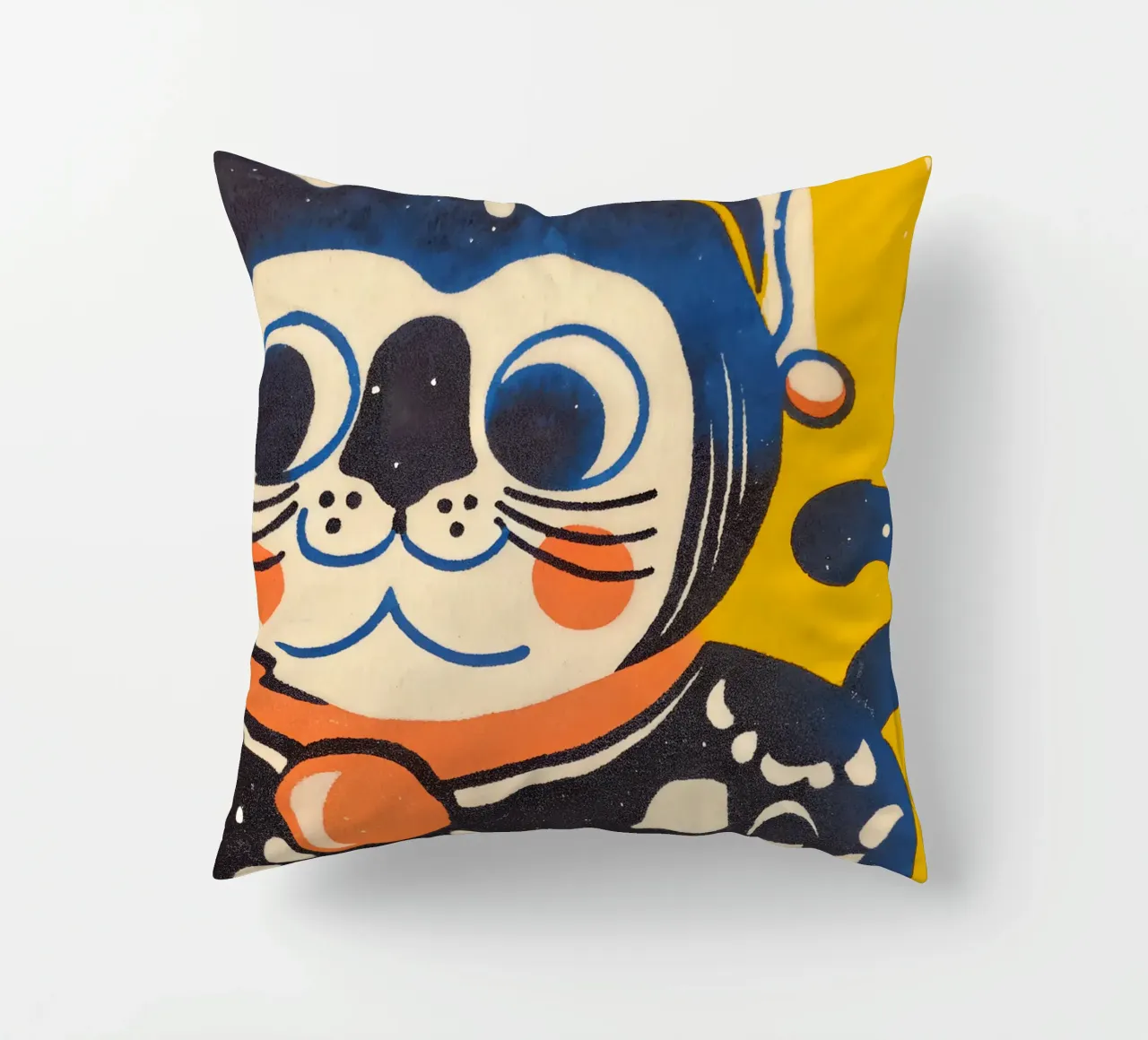 Gatto fortunato in stile retrò cuscino da Studio Mooodz
