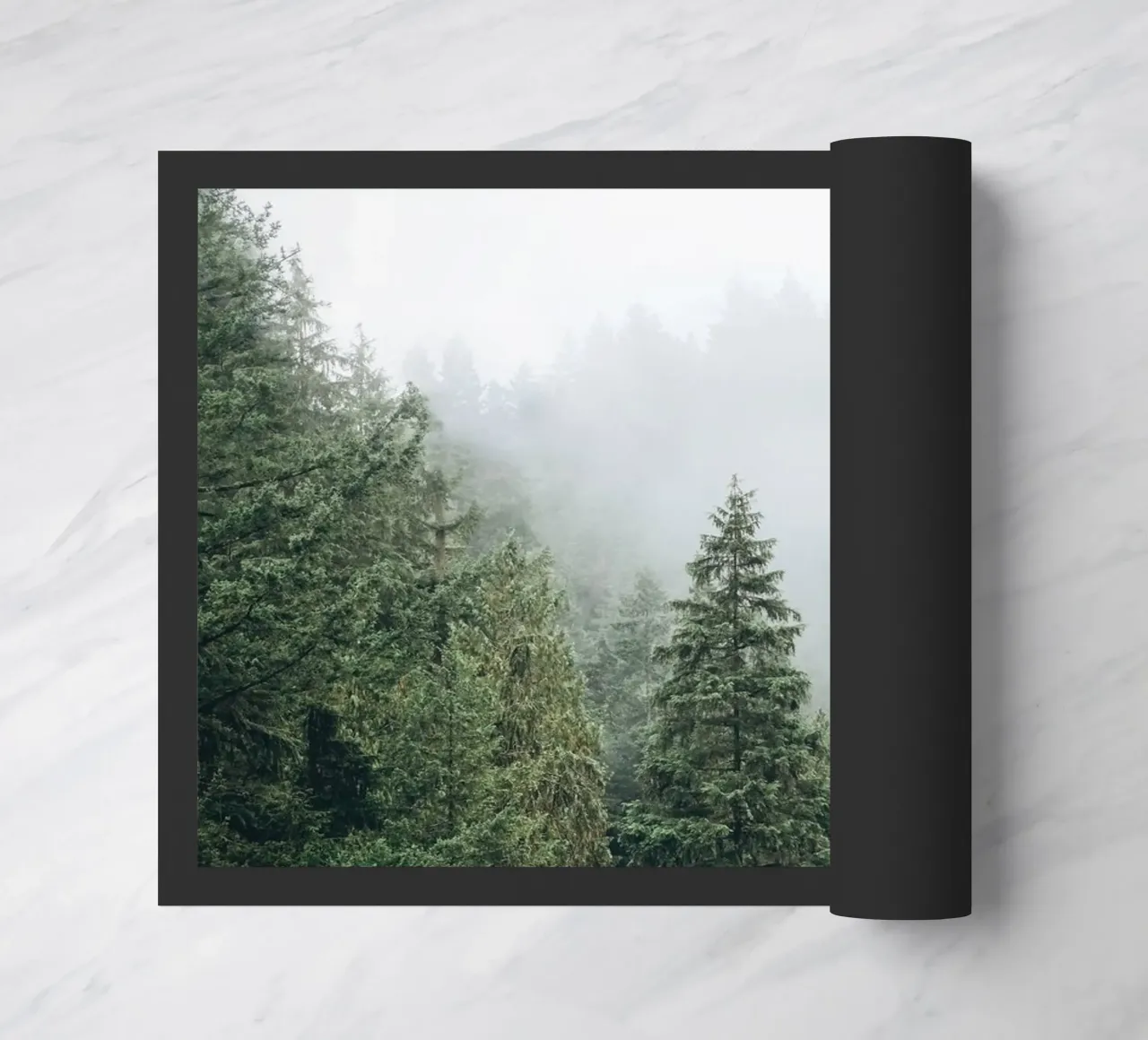 Vancouver, Canada I Foresta di abeti in una nebbia mistica zerbino da Julie Travel Photography