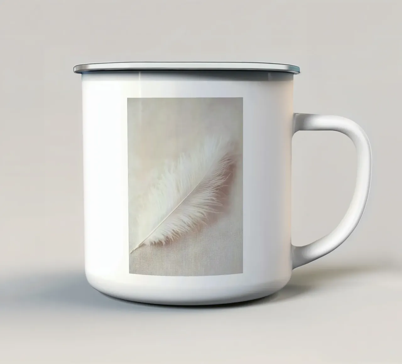Un singolo pennacchio V2 tazza in smalto da luxi&lace