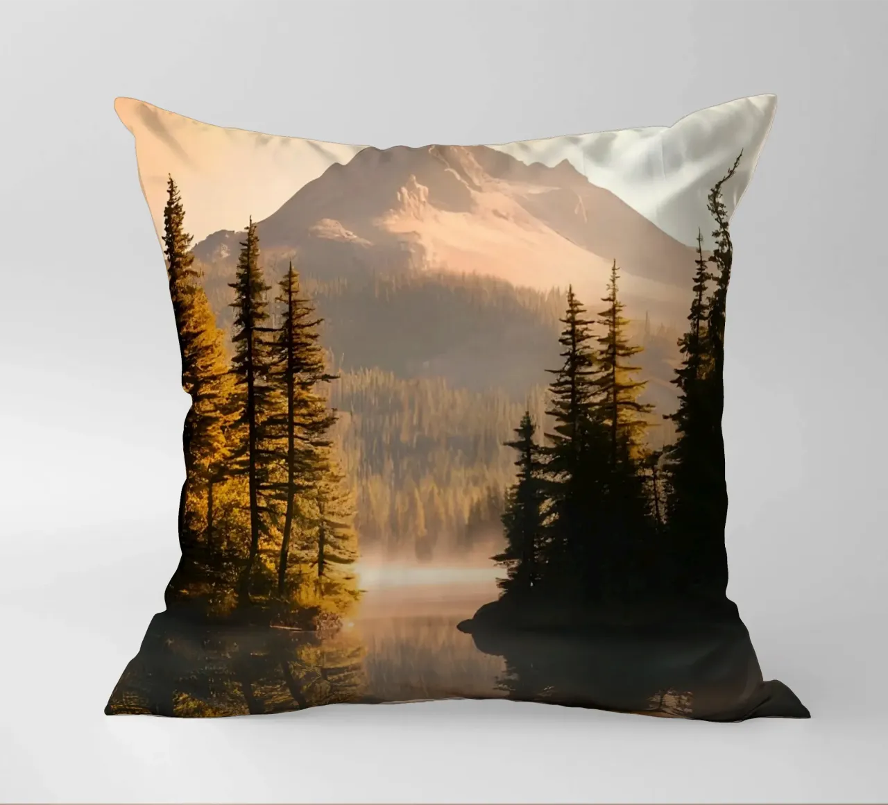Riflesso di montagna e foresta cuscino da luxi&lace