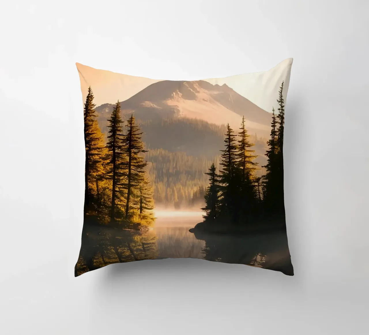 Riflesso di montagna e foresta cuscino da luxi&lace
