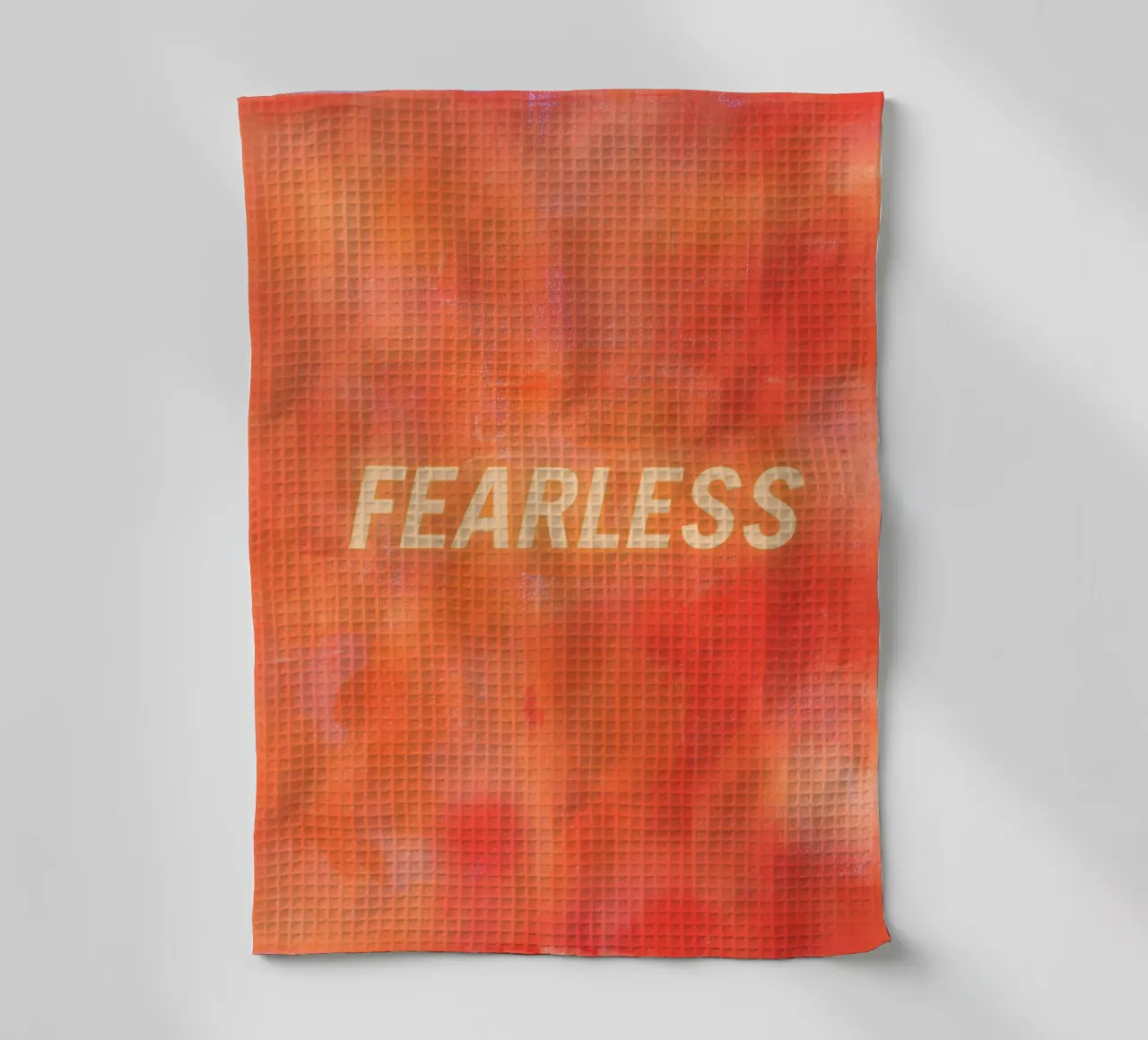 FEARLESS Orange Abstract Print - Texte orange torchon de FABOArt