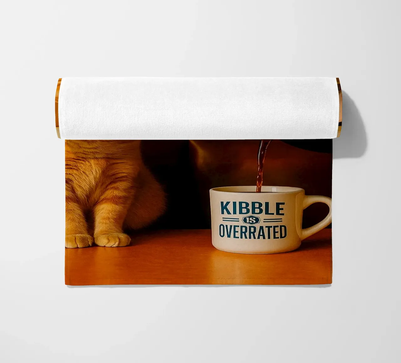 sbadiglio gatto e caffè telo mare da tamarind