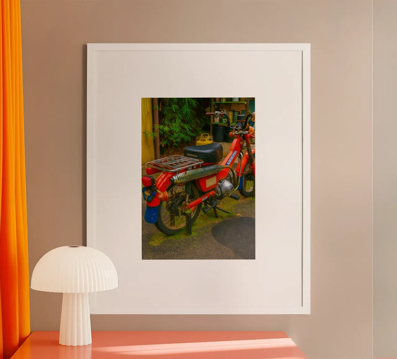 Oldtimer-Motorrad Poster von tamarind