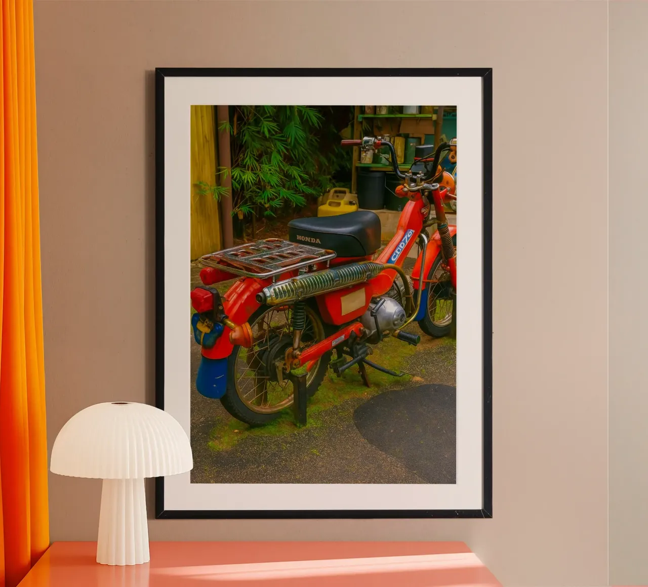 Oldtimer-Motorrad Poster von tamarind