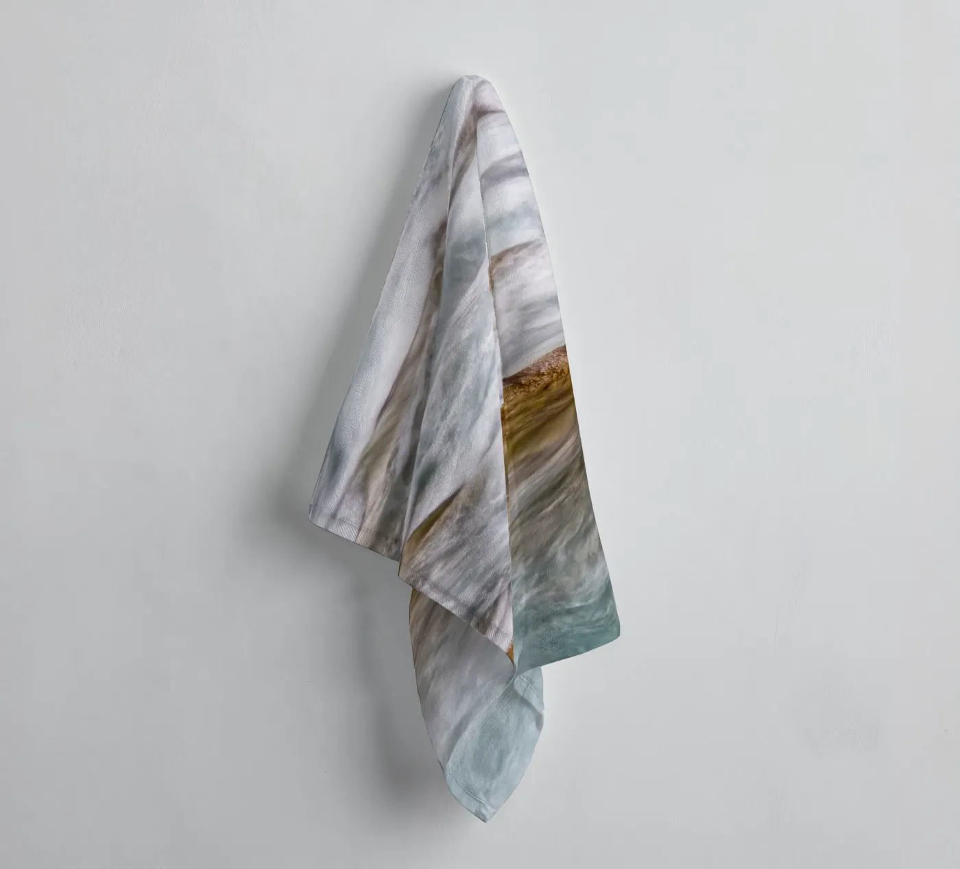 River flow towel by Fjöllart
