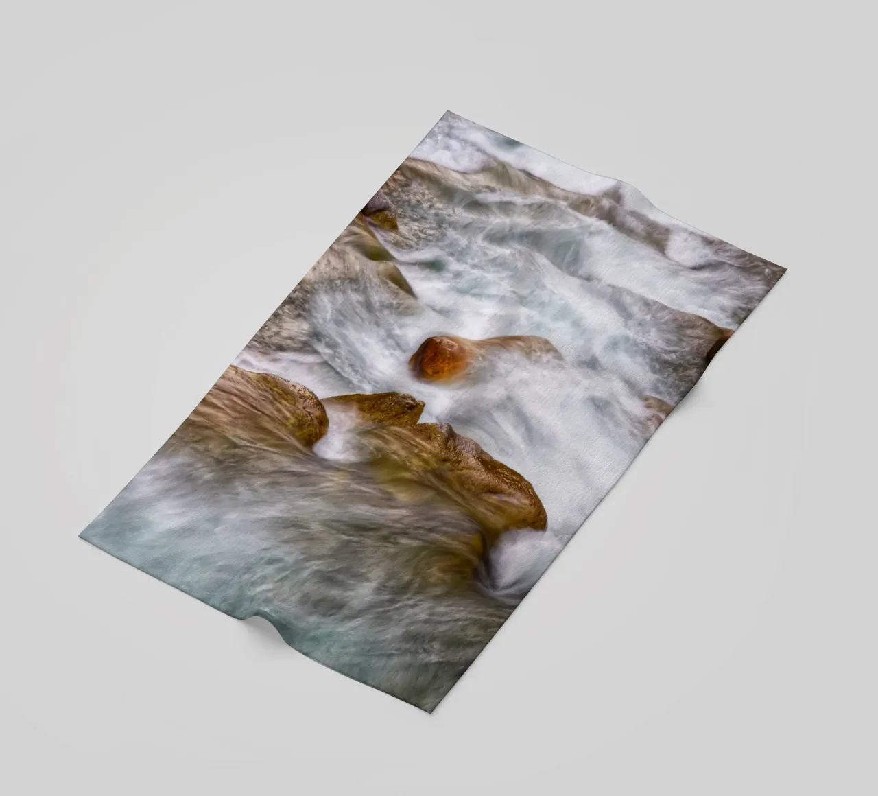 River flow strandhanddoek van Fjöllart