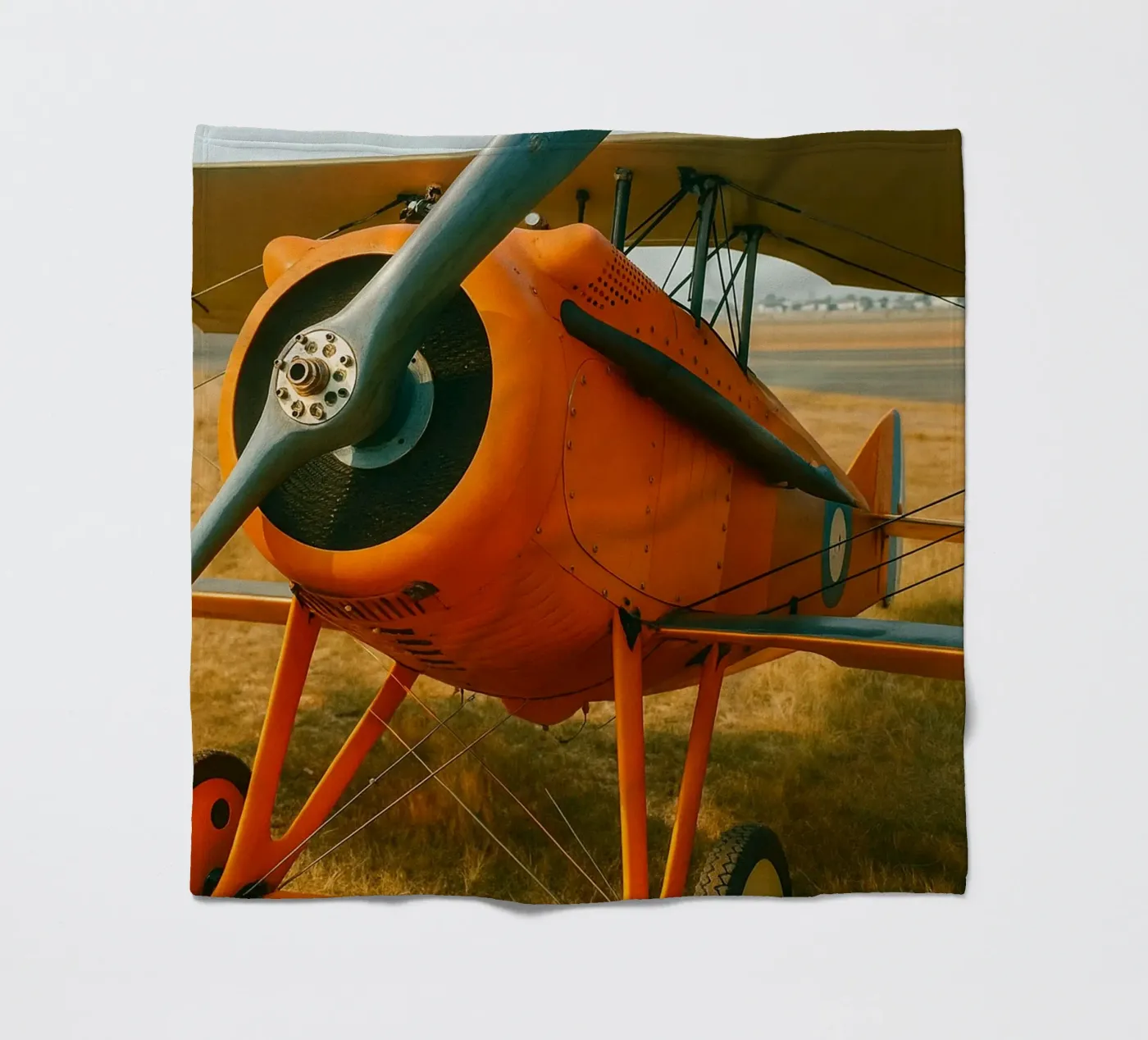 Oldtimer-Flugzeug Fleecedecke von tamarind