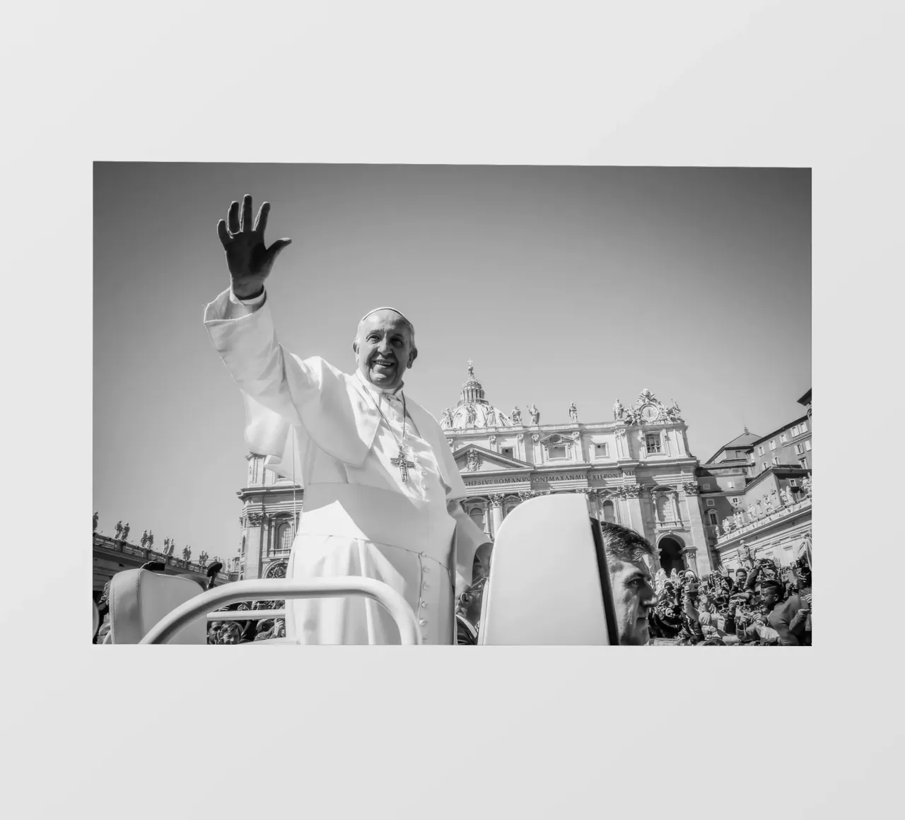 Papa Francesco saluta i fedeli a Roma in Vaticano pellicola backlit da blacsteel